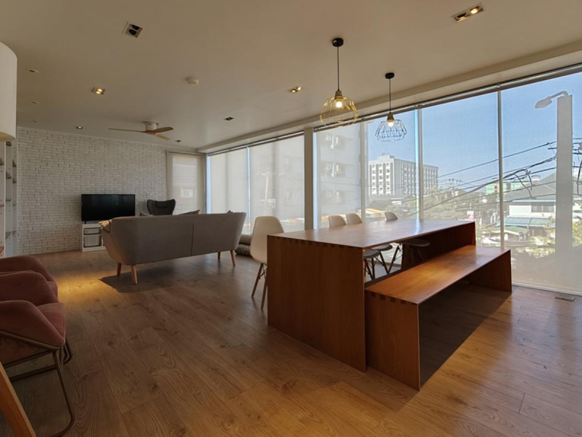 For SaleShop HouseSamut Prakan,Samrong : For Sale 3.5-story commercial building near BTS Royal Thai Navy Academy, just 100 meters  , corner unit , newly renovated , Pak Nam , Mueang Samut Prakan , Samut Prakarn , CX-144658