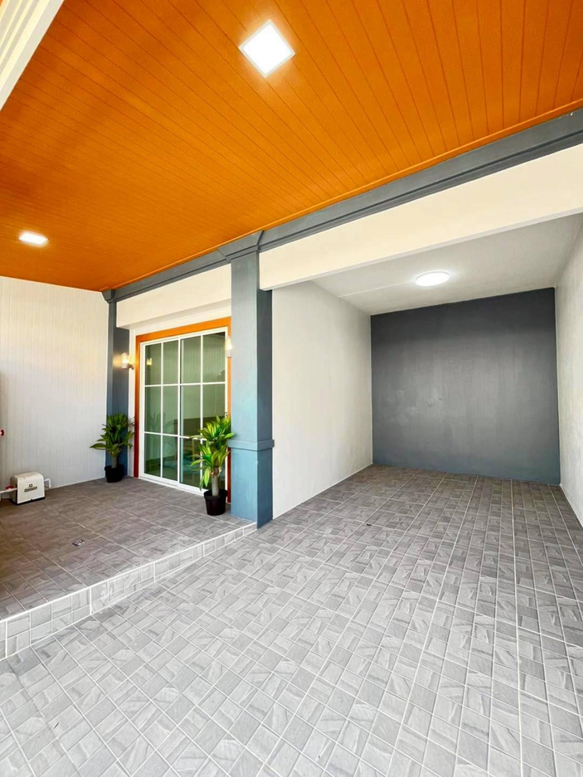 For SaleTownhomePathum Thani,Rangsit, Thammasat : For Sale Townhouse/Townhome  , Baan Pruksa 44 Rangsit - Klong 2 , newly renovated , Khlong Song , khlong Luang , Pathum Thani , CX-144517