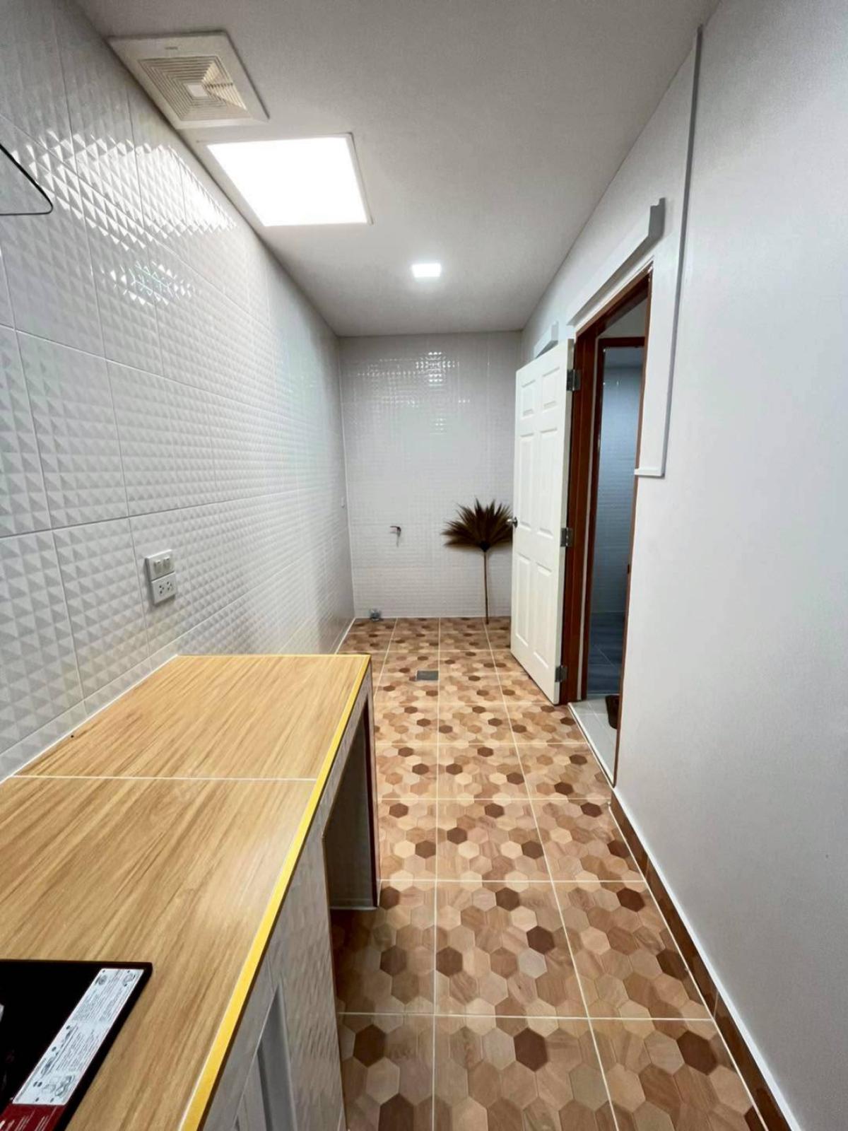 For SaleTownhomePathum Thani,Rangsit, Thammasat : For Sale Townhouse/Townhome  , Baan Pruksa 44 Rangsit - Klong 2 , newly renovated , Khlong Song , khlong Luang , Pathum Thani , CX-144517