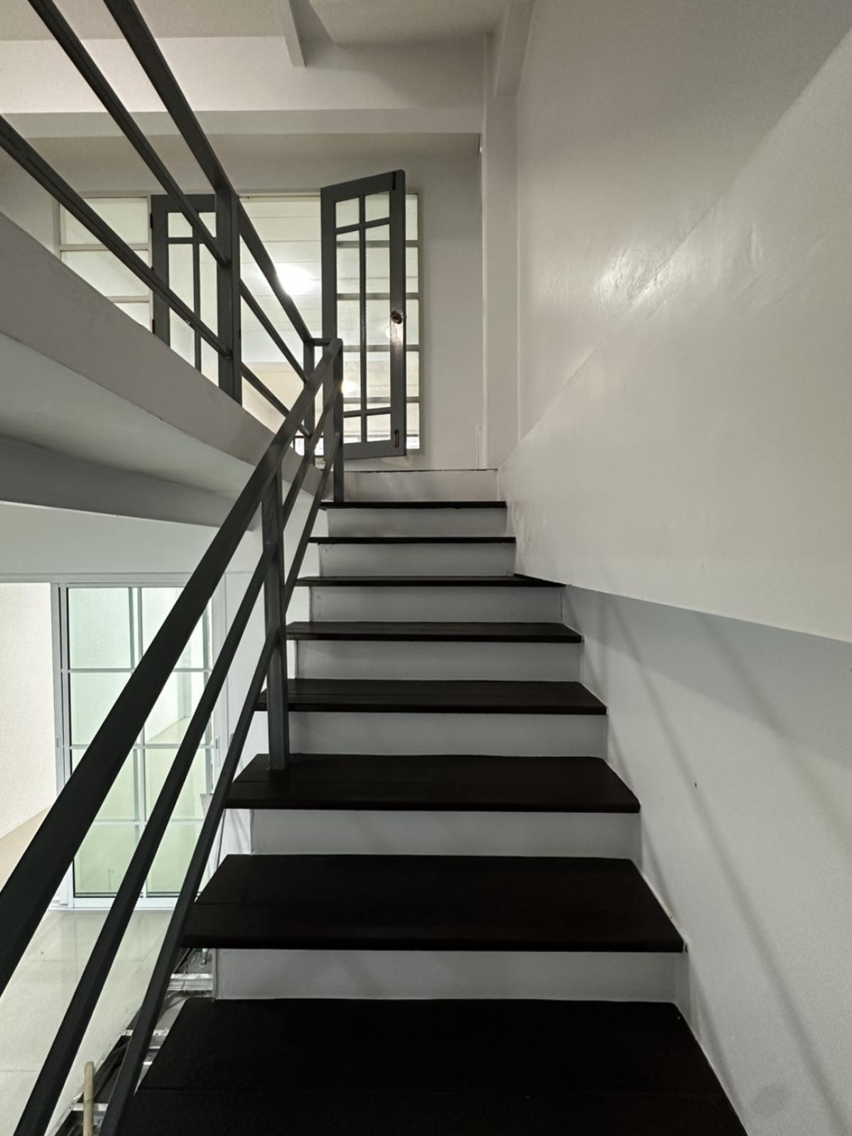 For SaleShop HouseMin Buri, Romklao : For Sale Commercial Building , Rungnapa Place , MRT-Min Buri , Min Buri , Min Buri , Bangkok , CX-144386