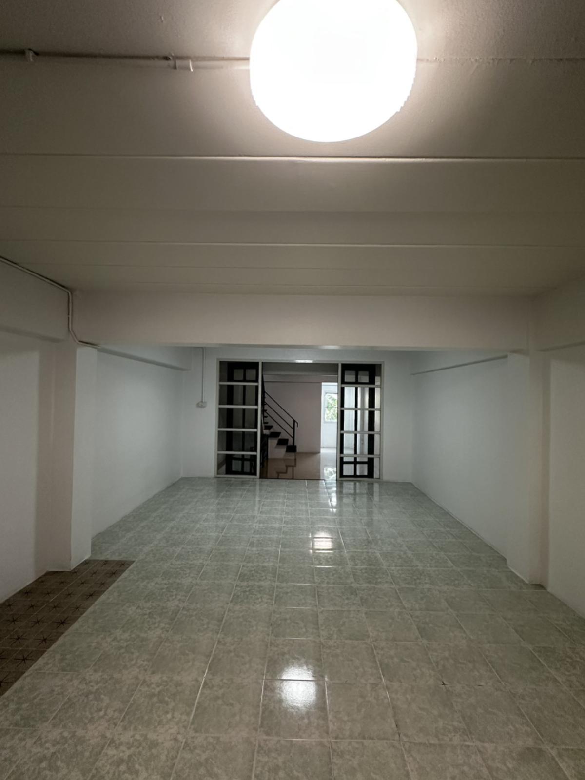 For SaleShop HouseMin Buri, Romklao : For Sale Commercial Building , Rungnapa Place , MRT-Min Buri , Min Buri , Min Buri , Bangkok , CX-144386