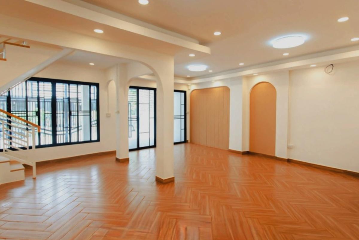 ขายทาวน์โฮมลาดพร้าว101 แฮปปี้แลนด์ : ขายทาวน์เฮ้าส์/ทาวน์โฮม  ประชากรไทย ลาดพร้าว 93 หน้ากว้าง รีโนเวทใหม่ วังทองหลาง เขต วังทองหลาง กรุงเทพ CX-142731