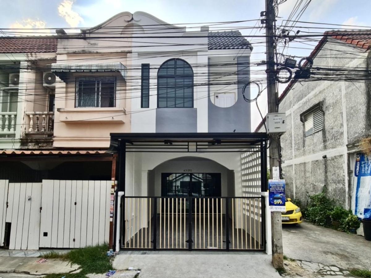 ขายทาวน์โฮมนวมินทร์ รามอินทรา : ขายทาวน์เฮ้าส์/ทาวน์โฮม  บ้านวรางกูล เลียบคลองสอง บางชัน เขต คลองสามวา กรุงเทพ CX-144273