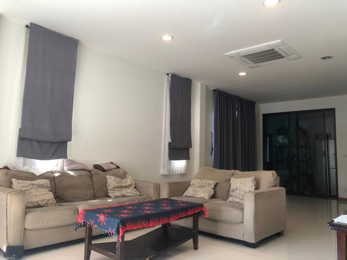 For SaleTownhomeSukhumvit, Asoke, Thonglor : For Sale 3-story townhome, corner unit, outside the project. , Khlong Toei Nuea , Watthana , Bangkok , CX-142813