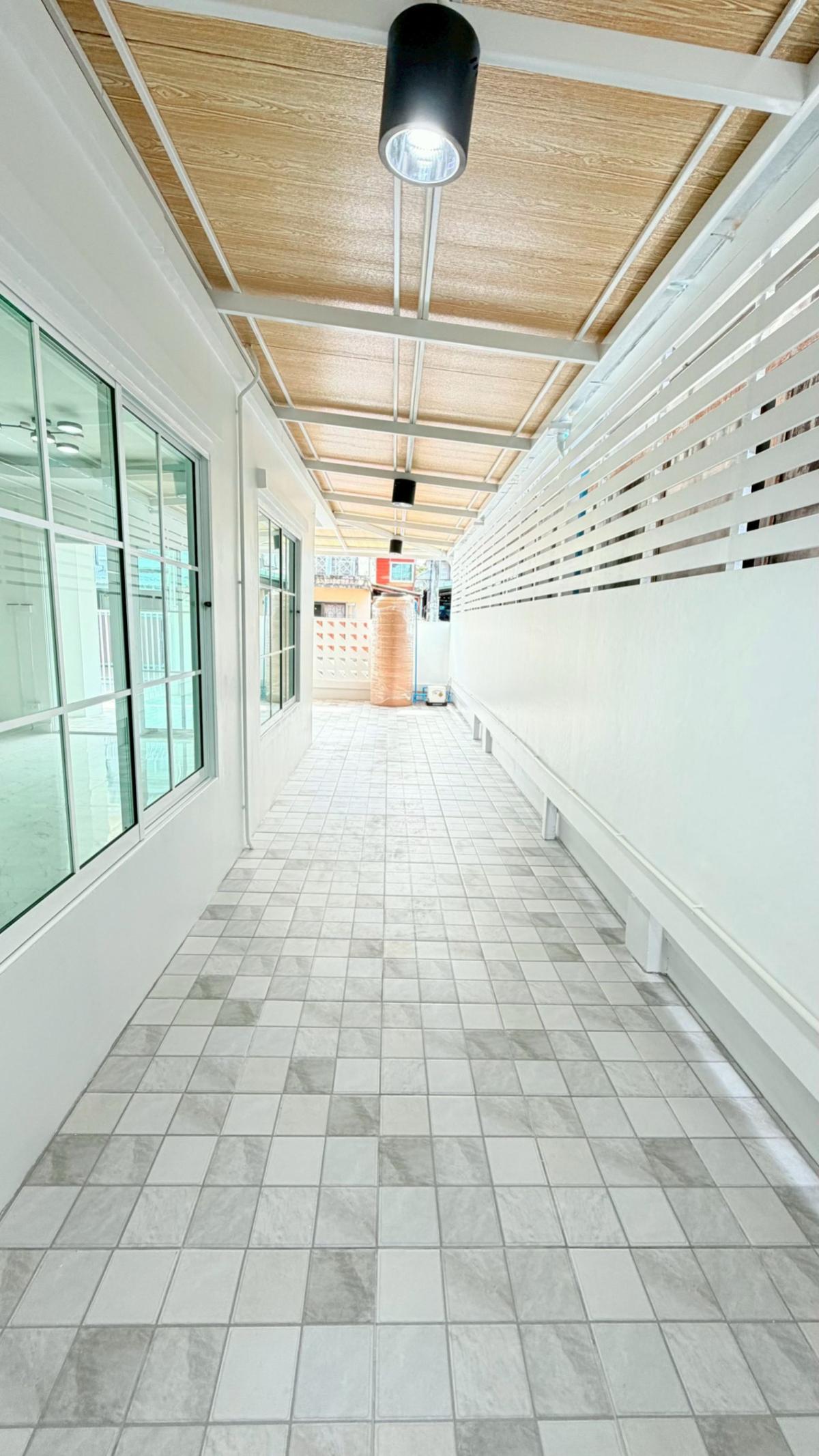 For SaleTownhomePathum Thani,Rangsit, Thammasat : For Sale Townhouse/Townhome  , Pruksa 17 Lam Luk Ka - Khlong 3 , BTS-Khu Khot , Lam Luk Ka , Lam Luk Ka , Pathum Thani , CX-144199