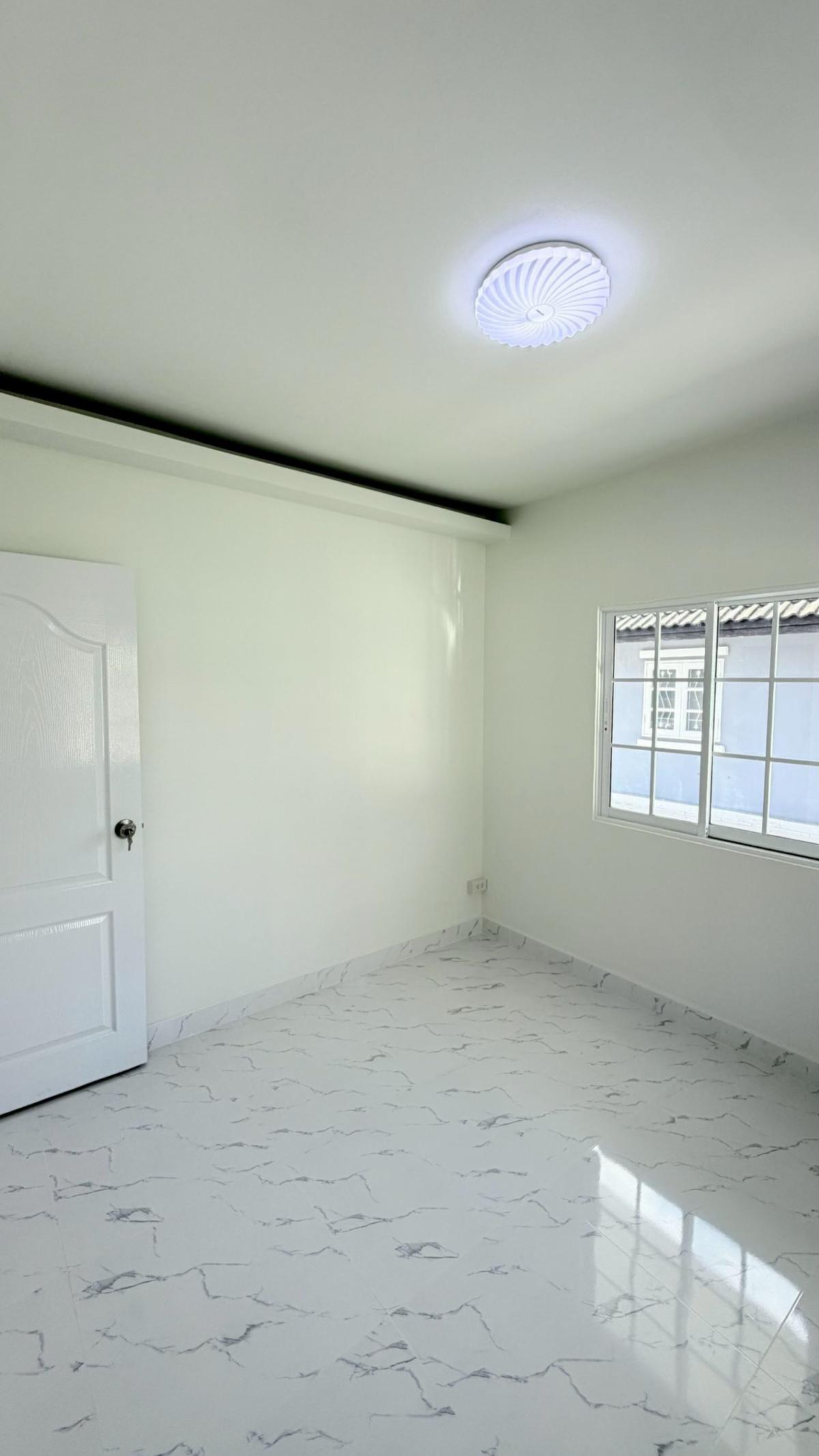 For SaleTownhomePathum Thani,Rangsit, Thammasat : For Sale Townhouse/Townhome  , Pruksa 17 Lam Luk Ka - Khlong 3 , BTS-Khu Khot , Lam Luk Ka , Lam Luk Ka , Pathum Thani , CX-144199