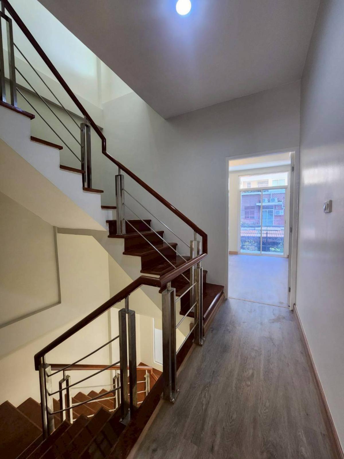 ขายทาวน์โฮมท่าพระ ตลาดพลู วุฒากาศ : ขายทาวน์เฮ้าส์/ทาวน์โฮม  เดอะ บริติช สาทร - กัลปพฤกษ์ รีโนเวทใหม่ บางหว้า เขต ภาษีเจริญ กรุงเทพ CX-143992