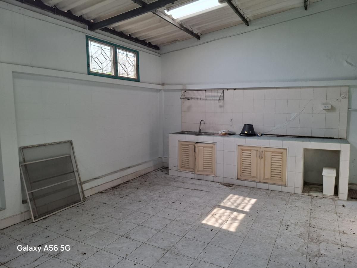 ขายทาวน์โฮมนนทบุรี บางใหญ่ บางบัวทอง : ขายบ้าน  บ้านสุชา ละหาร บางบัวทอง นนทบุรี CX-143981