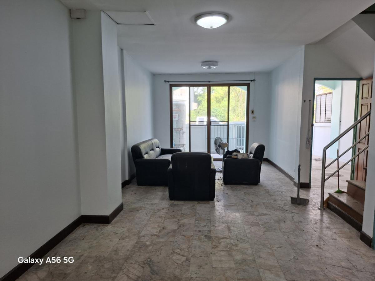 ขายทาวน์โฮมนนทบุรี บางใหญ่ บางบัวทอง : ขายบ้าน  บ้านสุชา ละหาร บางบัวทอง นนทบุรี CX-143981