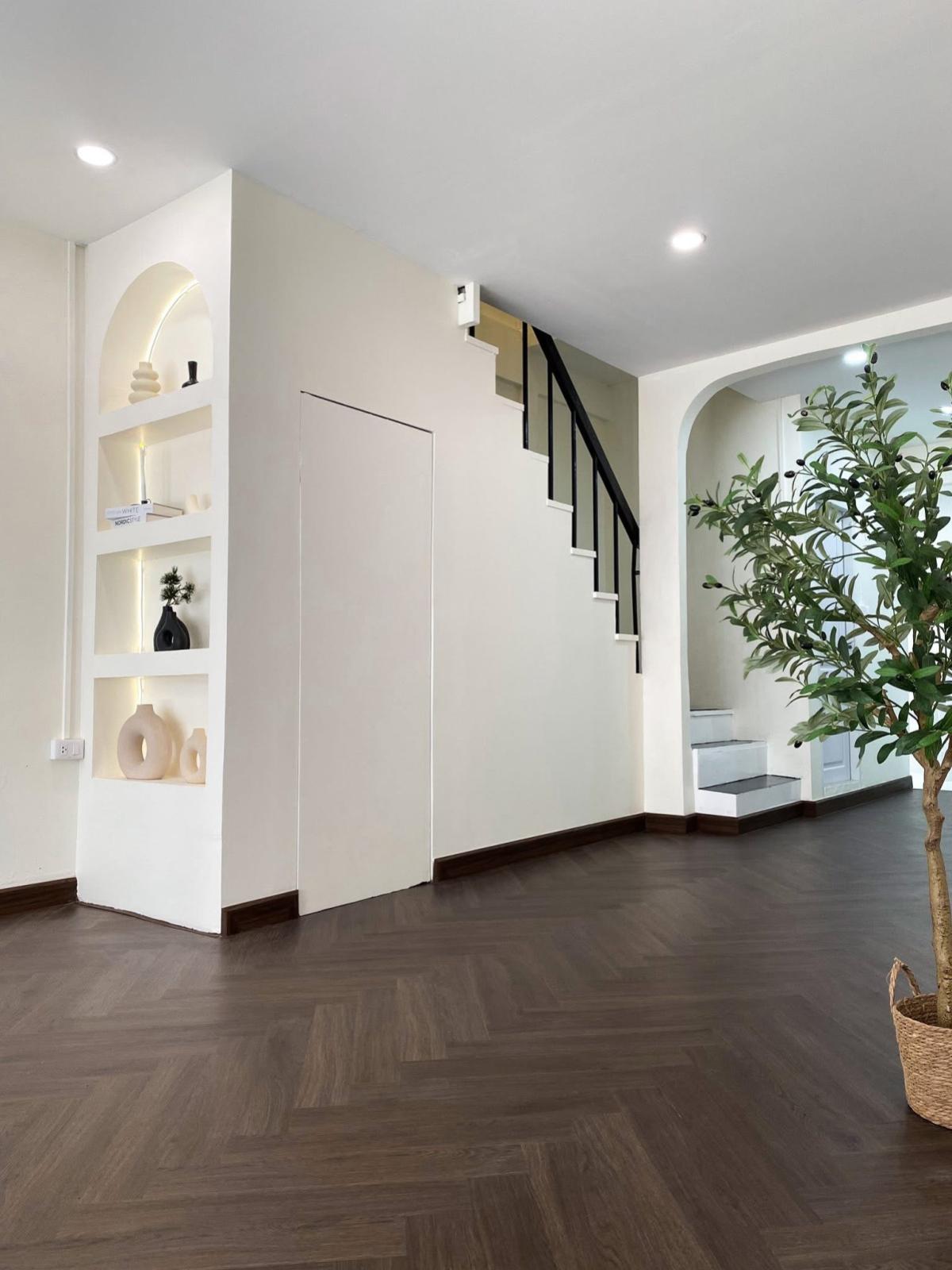 ขายทาวน์โฮมเกษตร นวมินทร์ ลาดปลาเค้า : ขายทาวน์เฮ้าส์ หมู่บ้านราณี 3 ซอย นวมินทร์ 135 แยก 2-3 รีโนเวทใหม่ นวลจันทร์ เขต บึงกุ่ม กรุงเทพ CX-143883