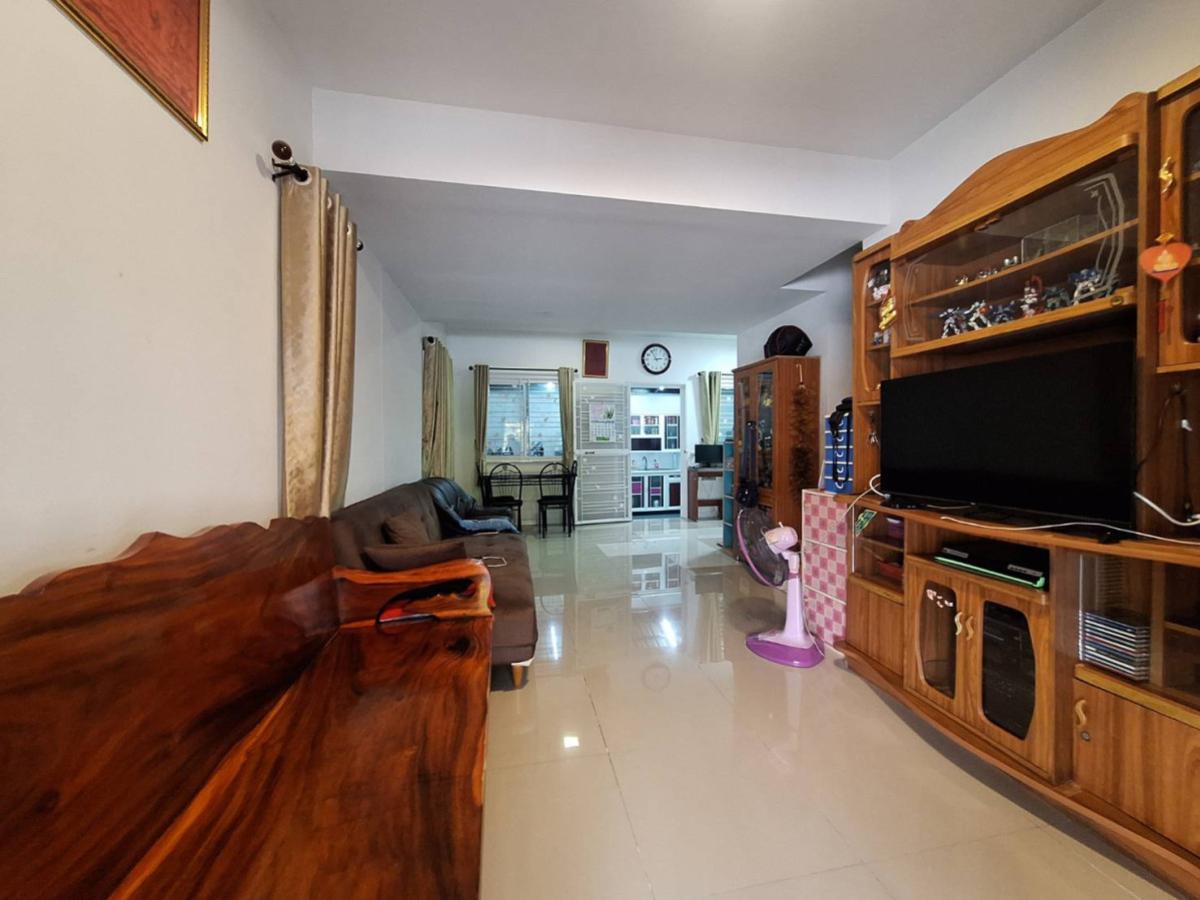 For SaleTownhomePattaya, Bangsaen, Chonburi : For Sale Townhouse/Townhome  , Baan Pruksa 121 Sahapat - Laemchabang 2 , corner unit , wide frontage , Thung Sukhla , Si Racha , Chon Buri , CX-144303