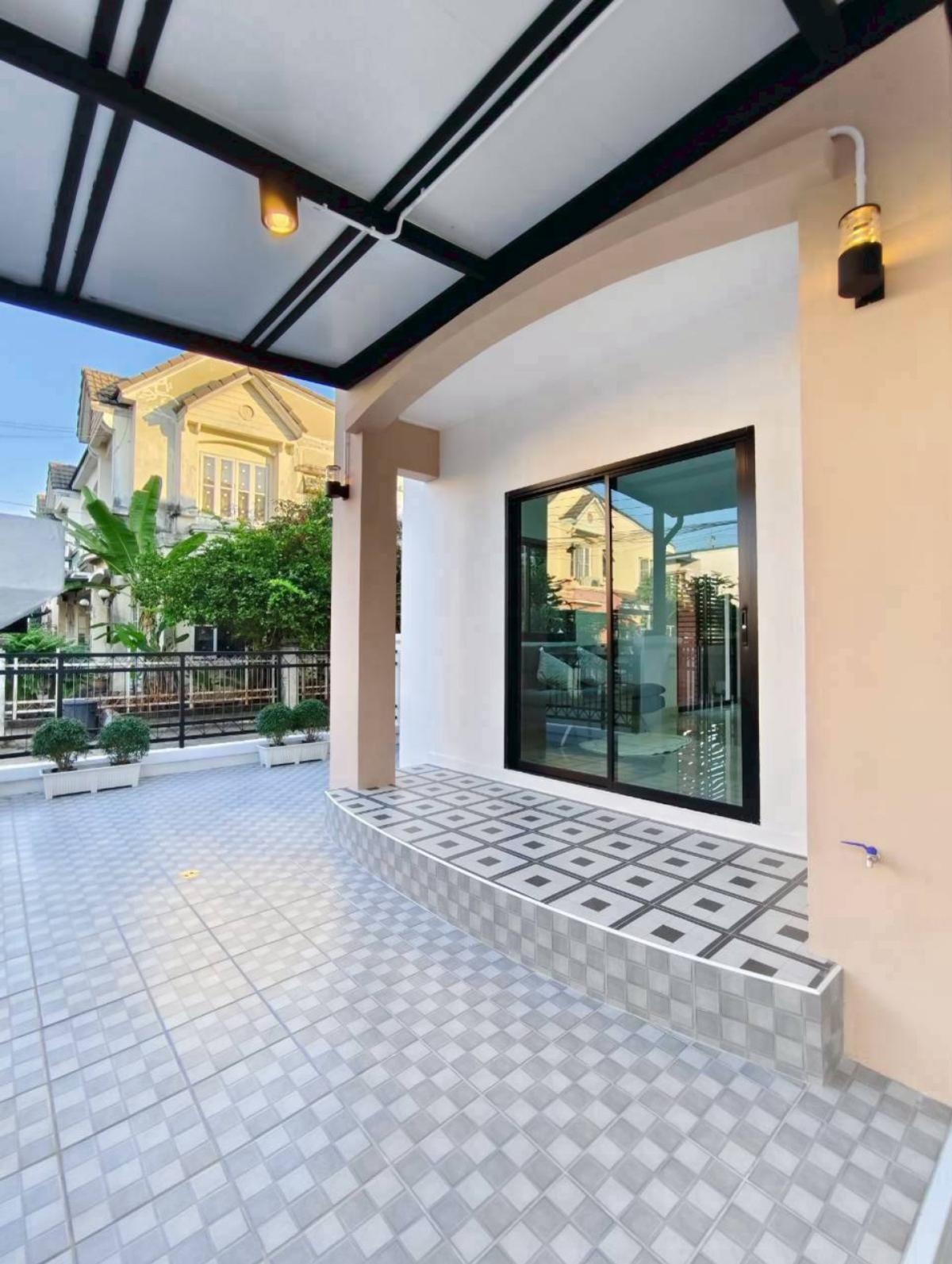 ขายทาวน์โฮมนนทบุรี บางใหญ่ บางบัวทอง : ขายทาวน์เฮ้าส์/ทาวน์โฮม  บุศรินทร์ วงแหวน-รัตนาธิเบศร์ รีโนเวทใหม่ พิมลราช บางบัวทอง นนทบุรี CX-145017