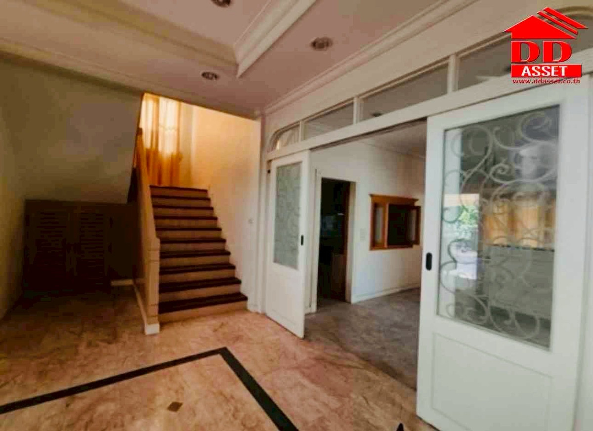 ขายบ้านสมุทรปราการ สำโรง : ขายบ้านเดี่ยว ลดาวัลย์ ศรีนครินทร์ ติดถนน BTS ศรีแบริ่ง รหัส : H8280