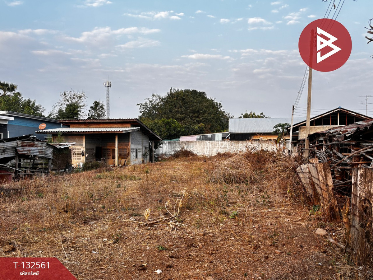 For SaleLandKanchanaburi : Beautiful land for sale, already filled, area 142 square meters, Pak Phraek Subdistrict, Kanchanaburi, next to the road.