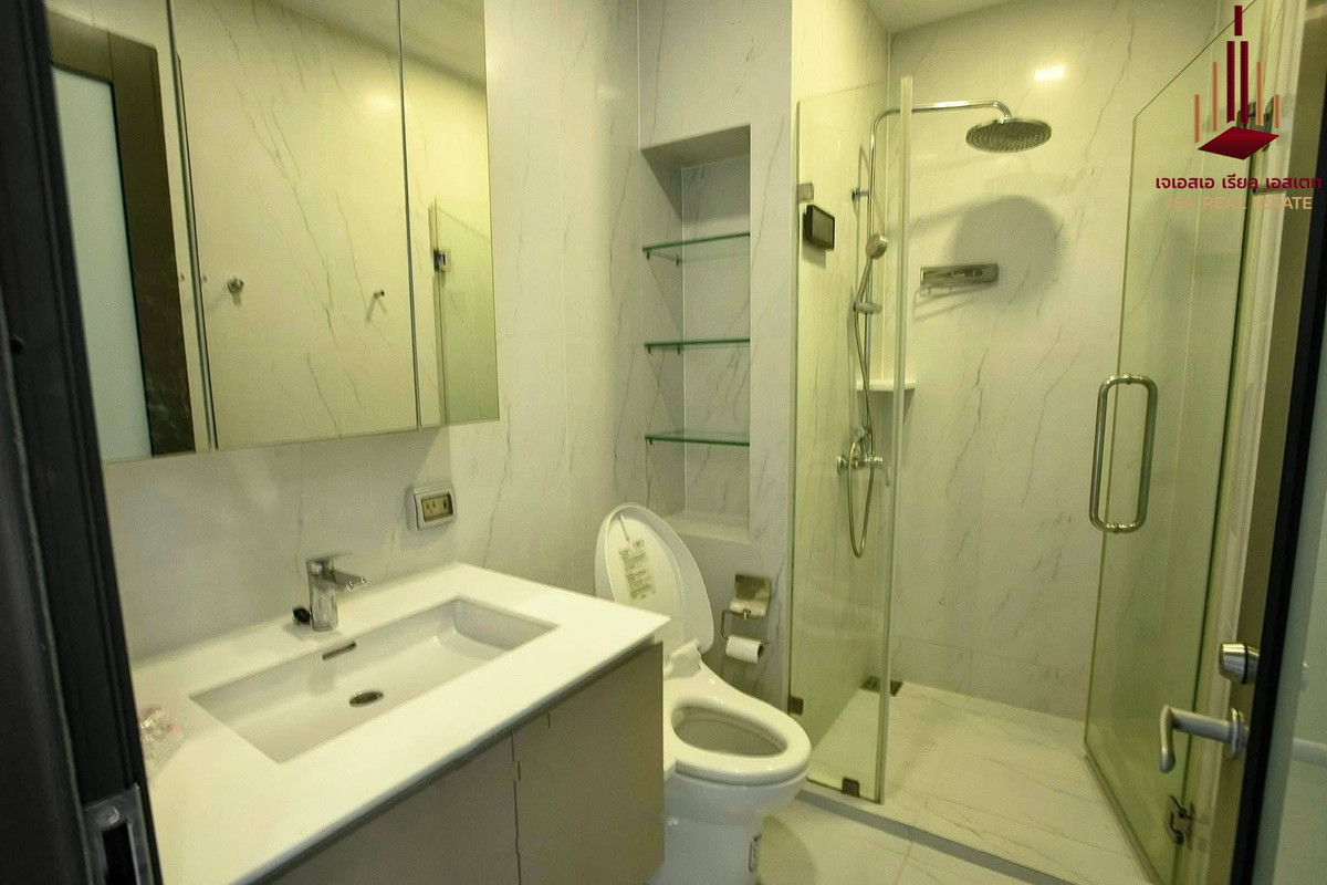 For SaleCondoRama9, Petchburi, RCA : ✨ For Sale: Chewathai Residence Asoke Condo ✨ 💰 Only 4,640,000 THB