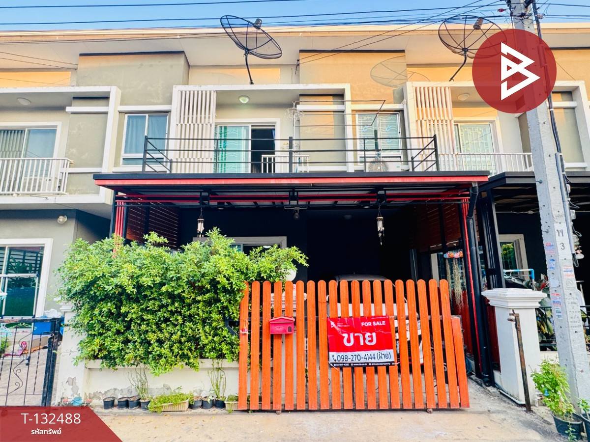 For SaleTownhomeSamut Prakan,Samrong : Urgent sale townhouse Niran Ville Village 12 Wat Sriwareenoi, Samut Prakan