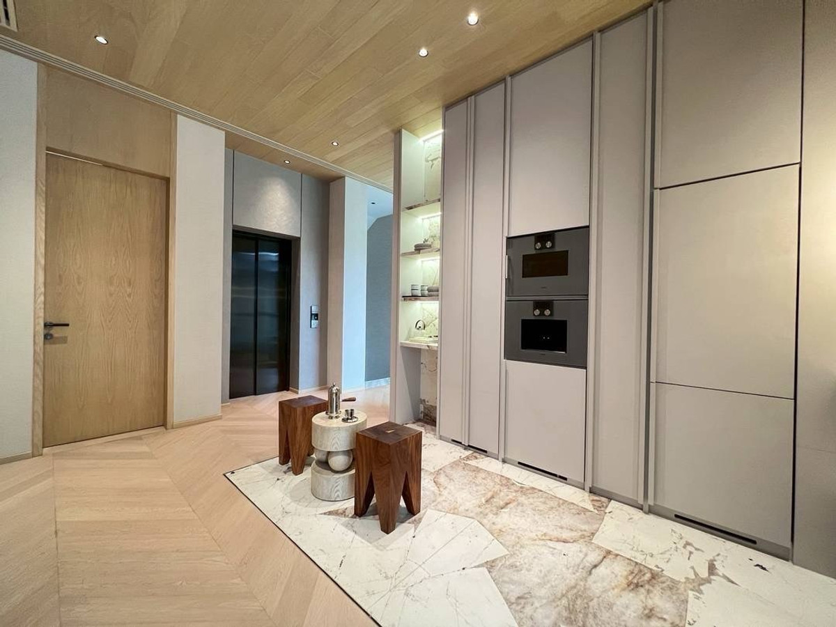 ขายบ้านบางซื่อ วงศ์สว่าง เตาปูน : บ้านเดี่ยวสุดหรู Super Ultra Luxury มีความส่วนตัวสูง
 ทำเลดีติดถนนใหญ่รัชดาภิเษก