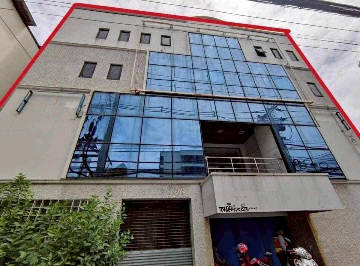 ให้เช่าสำนักงานคลองเตย กล้วยน้ำไท : ให้เช่า อาคาร สำงาน  Stand Alone 
หลังมุม บนถนนใหญ่ พร้อมเข้าอยู่ทันที
พระราม 4 ใกล้ MR ใจกลางเมืองเช่าออฟฟิศ 
4 ชั้น หลังมุม บนพระราม 4ใกล้ MRT แค่ก้าวเดียว ออฟฟิศหรู แต่ไกลจากคำว่าแพง

Ex-TMB Bank building = strong structure, professional layout, and pr