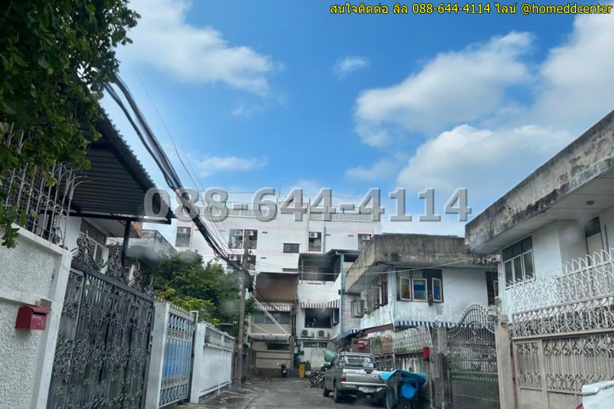 For SaleHouseRatchadapisek, Huaikwang, Suttisan : Single house in the heart of the city, Ratchada 3, Din Daeng, near MRT Huai Khwang Cultural Center, Central Rama 9.