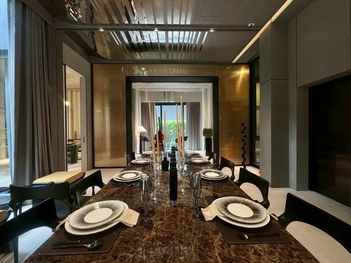 ขายบ้านบางซื่อ วงศ์สว่าง เตาปูน : บ้านเดี่ยวสุดหรู Super Ultra Luxury มีความส่วนตัวสูง
 ทำเลดีติดถนนใหญ่รัชดาภิเษก