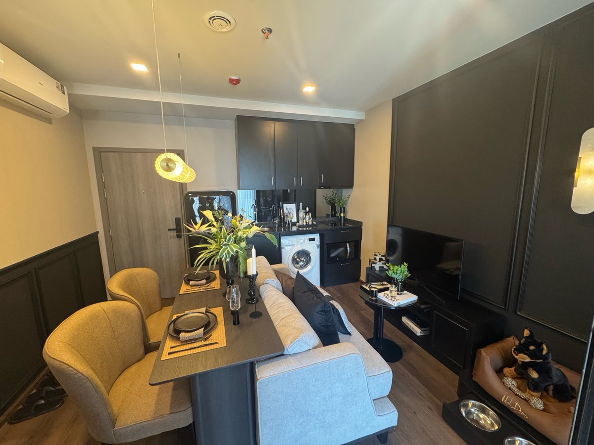 For SaleCondoLadprao, Central Ladprao : Urgent sale, special price, Metris District Ladprao, price starts at 4.18 million baht, new room, contact 0869017364.