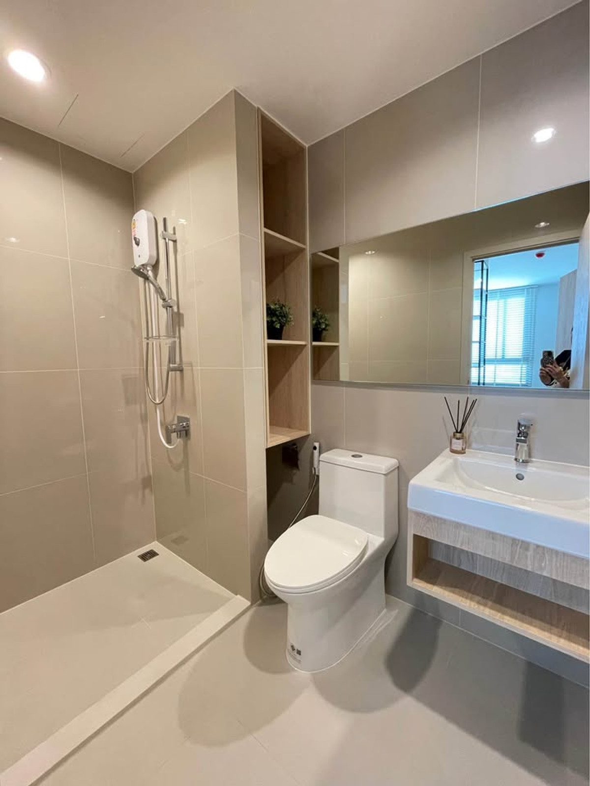 For RentCondoPattanakan, Srinakarin : 🔥 For rent Nue Noble Srinakarin-La Salle 🔥 📍 near MRT Sri Lasalle 🚆 convenient travel