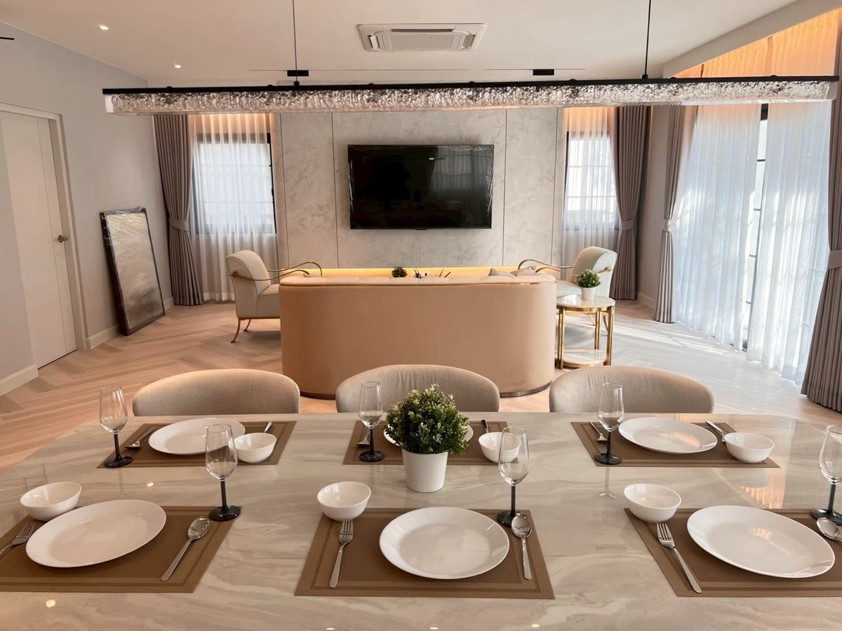 For RentHouseBangna, Bearing, Lasalle : Owner post Owner rents Centro Bangna luxury house fully furnished 4 beds 5 baths