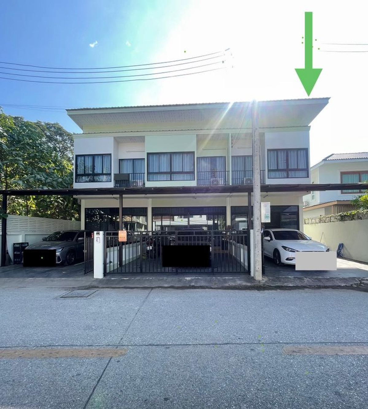 ให้เช่าทาวน์โฮมเชียงใหม่ : 📢 ให้เช่า ทาวน์โฮม หน้ากว้าง 5 เมตร พร้อมอยู่ เฟอร์นิเจอร์ + เครื่องใช้ไฟฟ้าครบ จอดรถในบ้านได้ 🐶🐱 เลี้ยงสัตว์เล็กได้