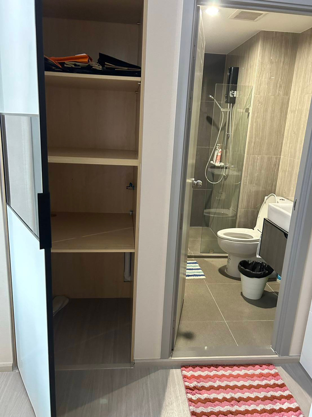 For RentCondoBang kae, Phetkasem : FOR RENT* Parkland Phetkasem 56, beautiful room (with washing machine) next to MRT Phasi Charoen