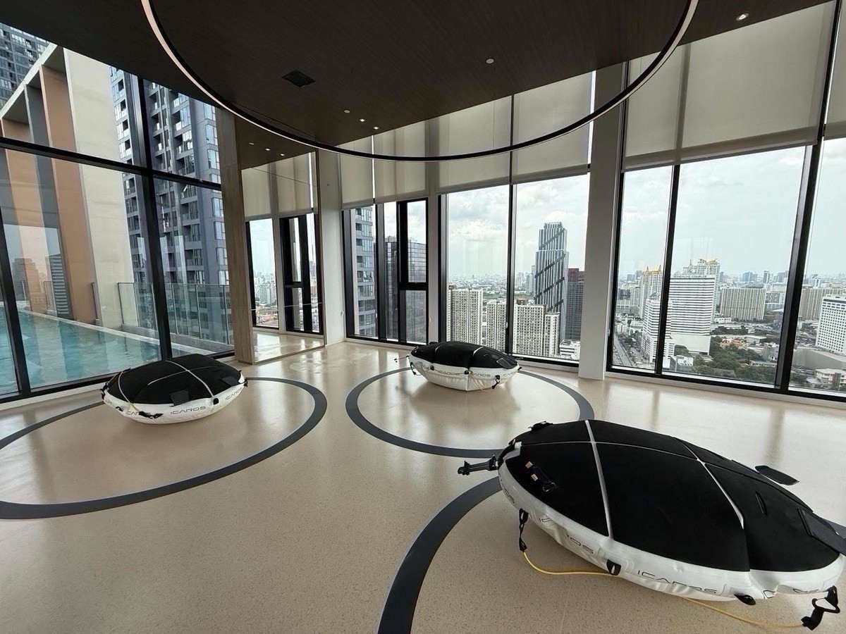 ให้เช่าคอนโดพระราม 9 เพชรบุรีตัดใหม่ RCA : 🏢 Nue District R9 👫✨ คอนโดใหม่ย่านพระราม 9 | 🚆 ใกล้ MRT เดินง่าย | 🌿 ส่วนกลางอลังการ ห้องตีกอล์ฟ • สปา • Pilates ไลฟ์สไตล์จัดเต็ม