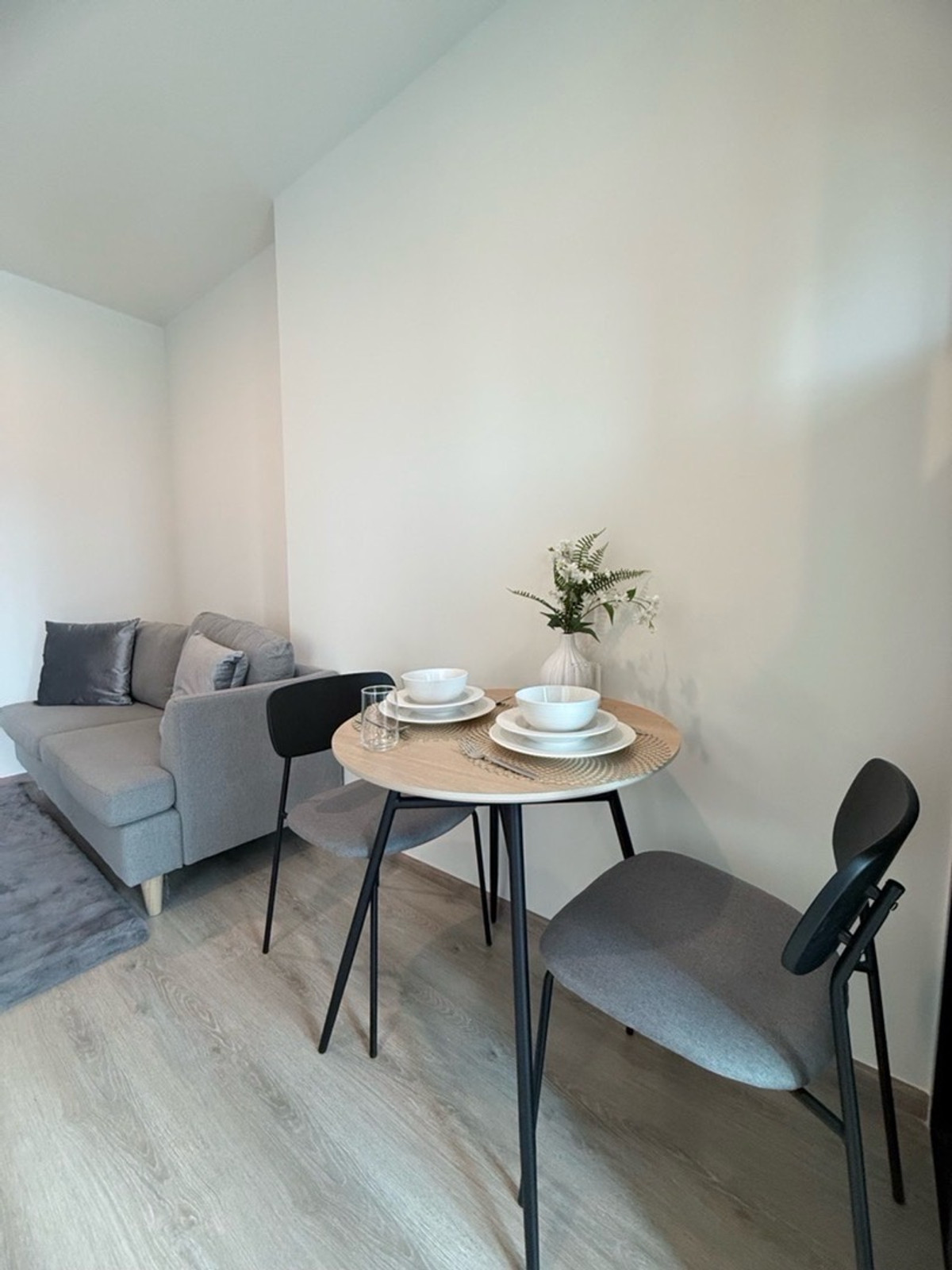 ให้เช่าคอนโดพระราม 9 เพชรบุรีตัดใหม่ RCA : 🏢 Nue District R9 👫✨ คอนโดใหม่ย่านพระราม 9 | 🚆 ใกล้ MRT เดินง่าย | 🌿 ส่วนกลางอลังการ ห้องตีกอล์ฟ • สปา • Pilates ไลฟ์สไตล์จัดเต็ม