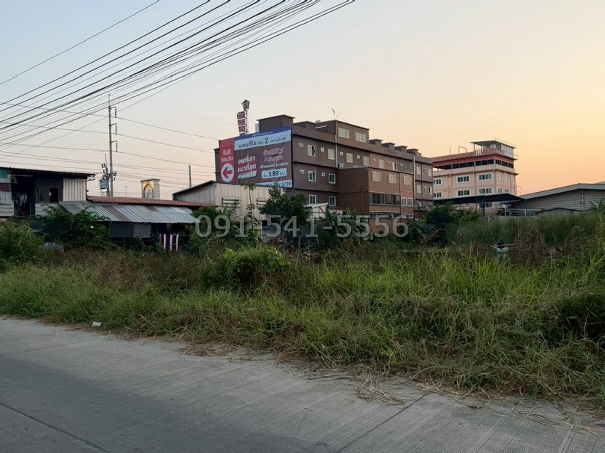 For SaleLandBangna, Bearing, Lasalle : Empty land for sale, 1-1-94 rai, opposite Lalin Town Village, Soi Pracha Uthit 90, beautiful plot of land, potential location.