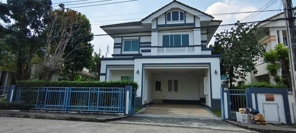 บ้านลาดกระบัง สุวรรณภูมิ : ให้เช่าบ้านพร้อมอยู่ วิวหน้าสวน