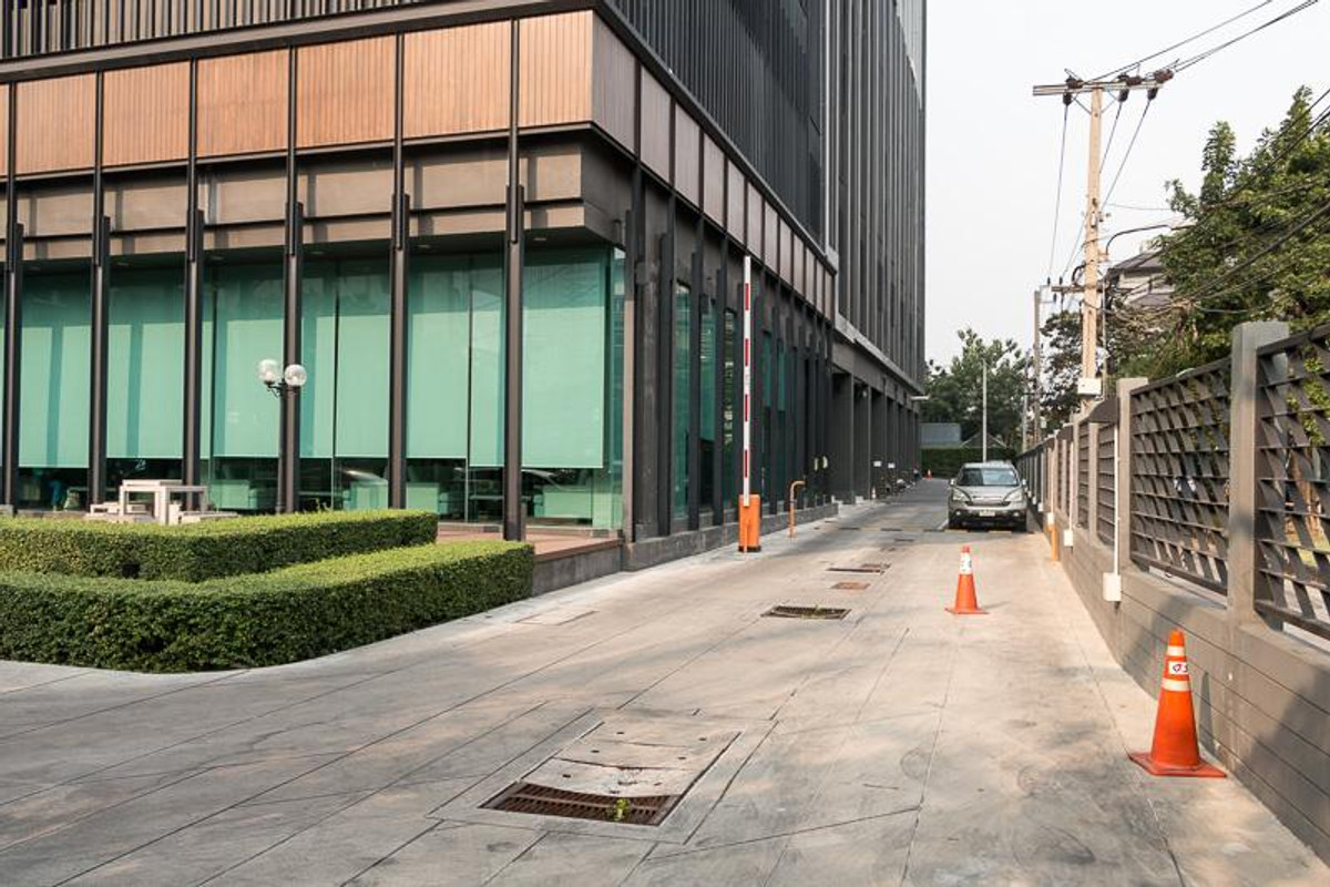 ขายร้านค้า/ตลาดนัดราชเทวี พญาไท : 🌟 ขายพื้นที่ร้านค้าชั้นล่าง The Capital ราชปรารภ–วิภาวดี 🌟