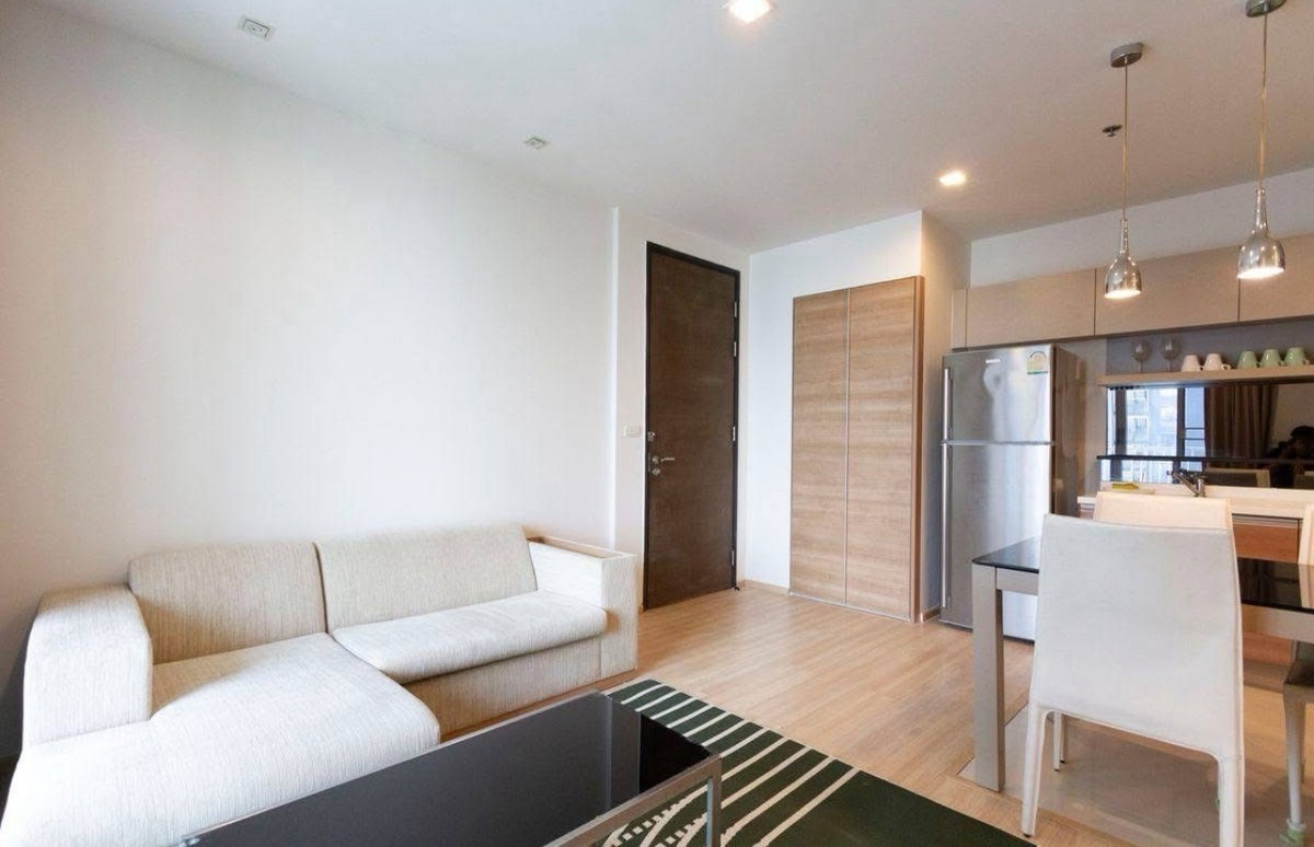For RentCondoOnnut, Udomsuk : For rent: Rhythm Sukhumvit 50, 10th floor, size 65 sq m, 2 bedrooms, 2 bathrooms, price 39,000 baht.