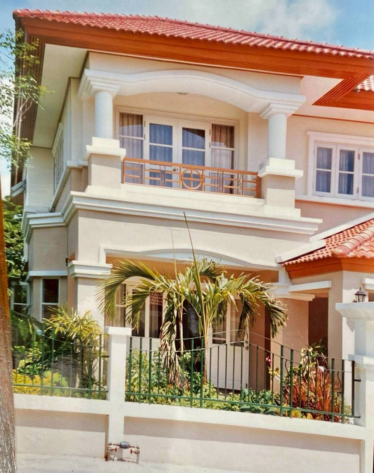 ขายบ้านพัฒนาการ ศรีนครินทร์ : ขายบ้านกรองทอง ศรีนครินทร์ 66.40 ตรว.บ้านเดี่ยว 2 ชั้น หลังริม ซ.ศรีนครินทร์ 51 แขวงหนองบอน เขตประเวศ กรุงเทพฯ ราคา 18,900,000 บาท