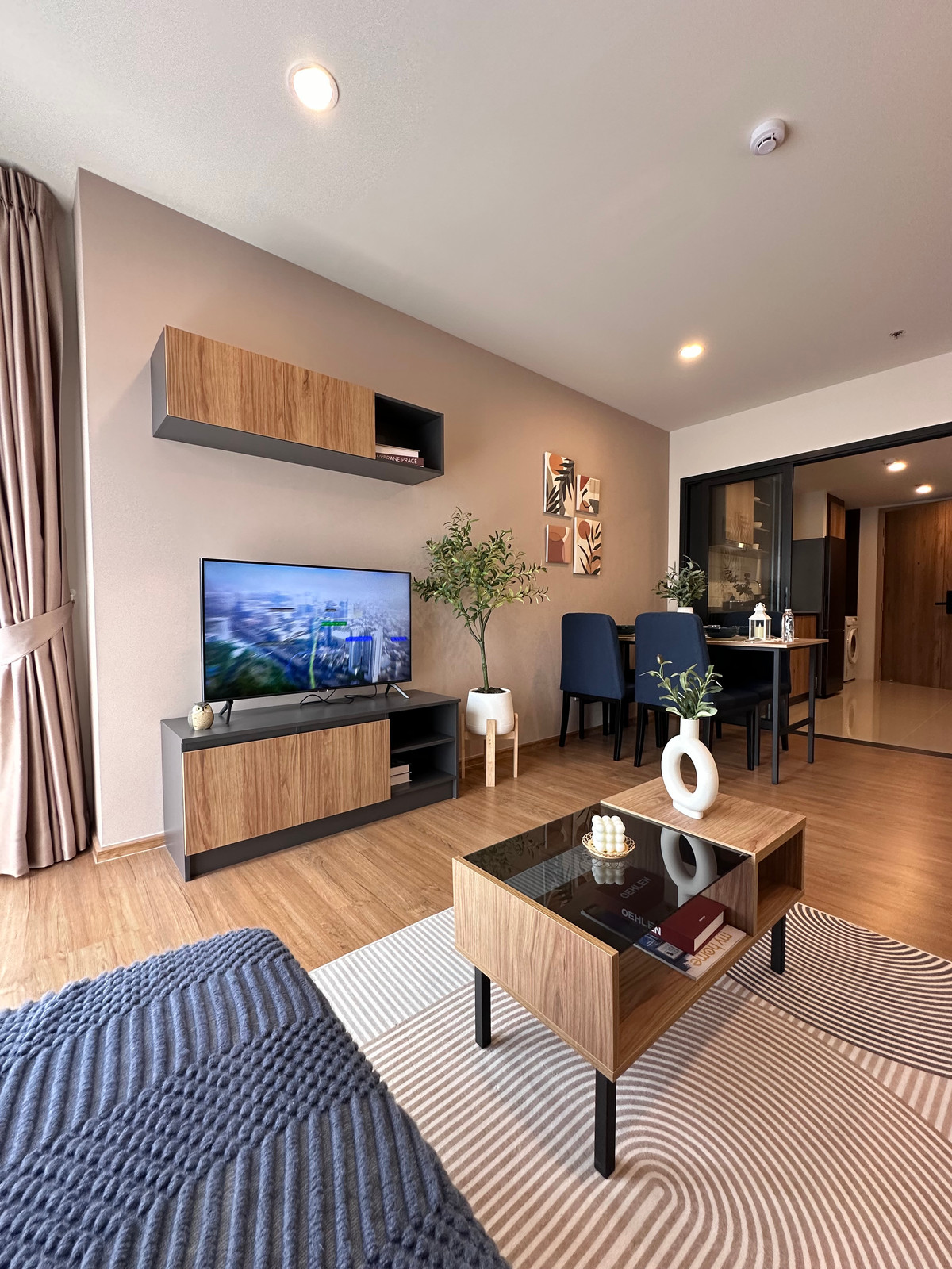 ขายคอนโดลาดพร้าว เซ็นทรัลลาดพร้าว : ราคาปิดตึกพิเศษชั้นสูง the line vibe ฟรีส่วนกลาง3ปี มีหลายห้องให้เลือก