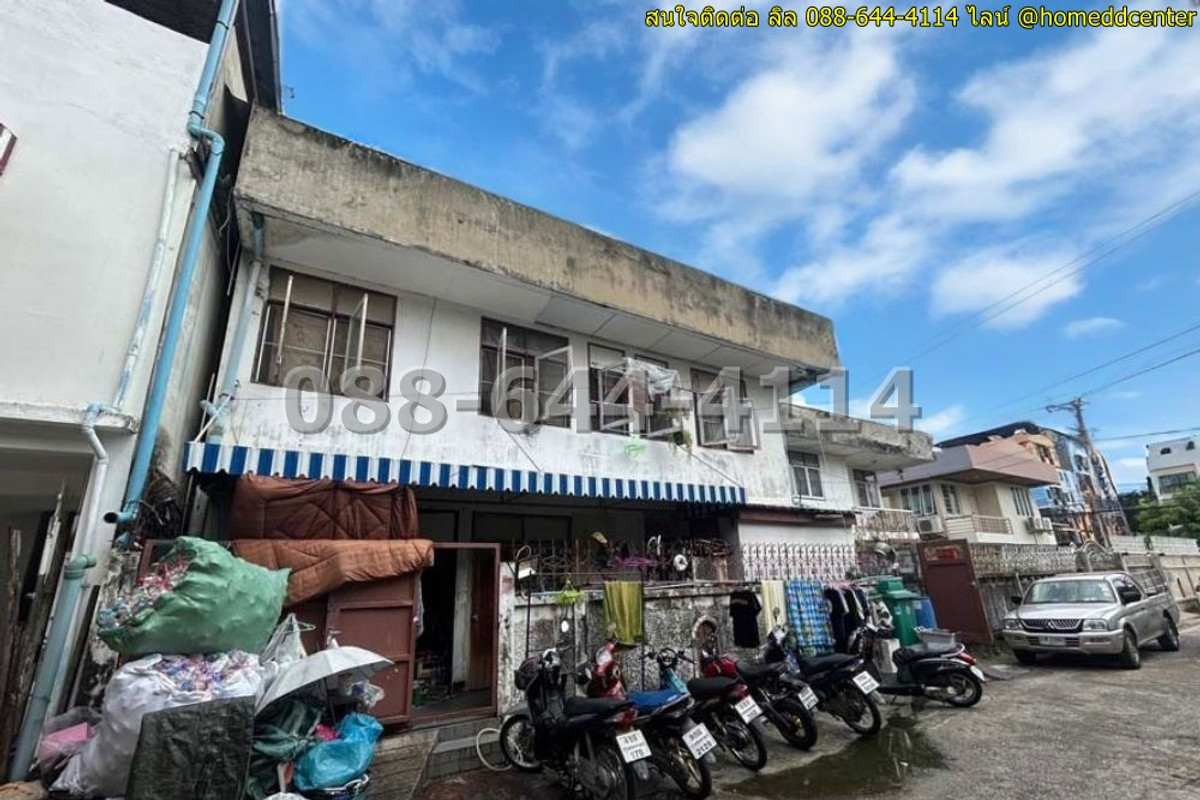 For SaleHouseRatchadapisek, Huaikwang, Suttisan : Single house in the heart of the city, Ratchada 3, Din Daeng, near MRT Huai Khwang Cultural Center, Central Rama 9.