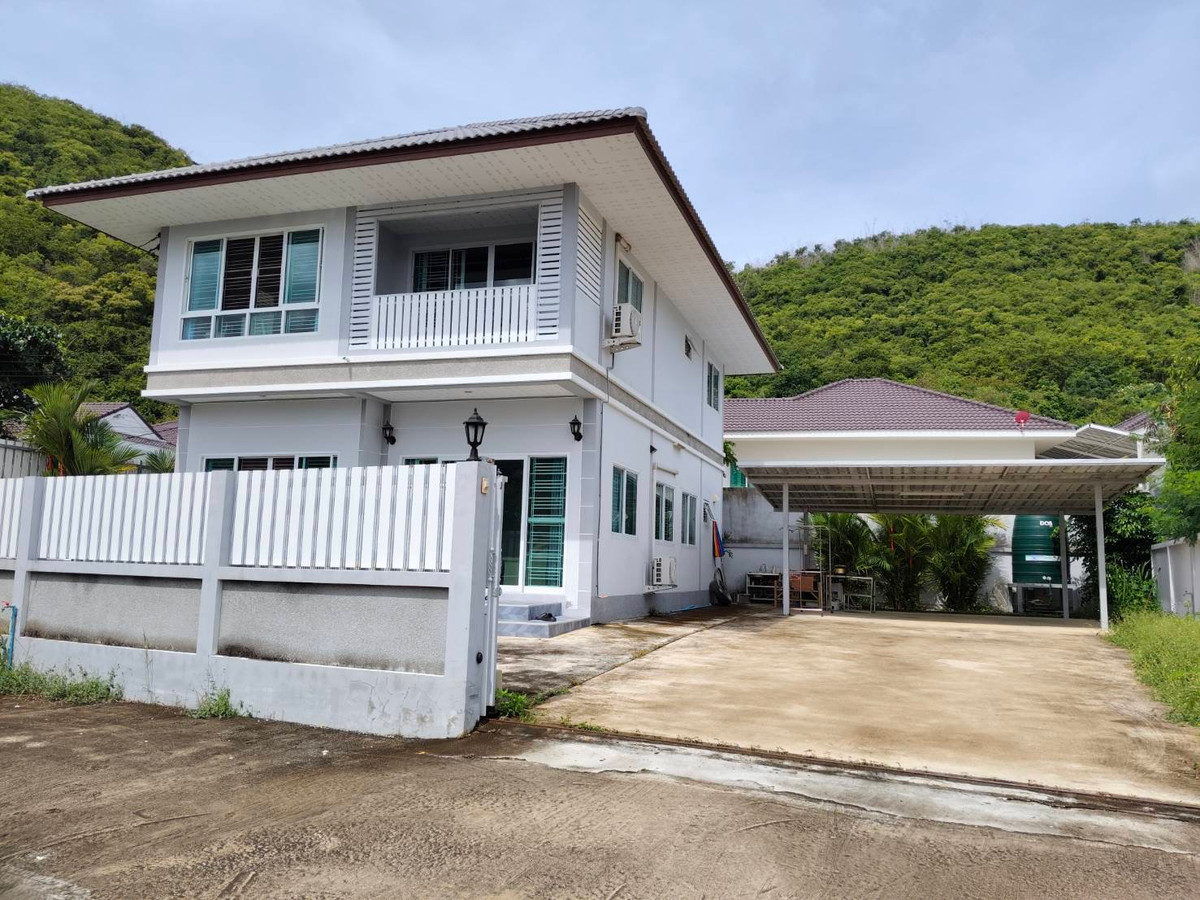 For SaleHousePattaya, Bangsaen, Chonburi : 2-story detached house for sale, Sattahip Subdistrict, Sattahip District, Chonburi Province.