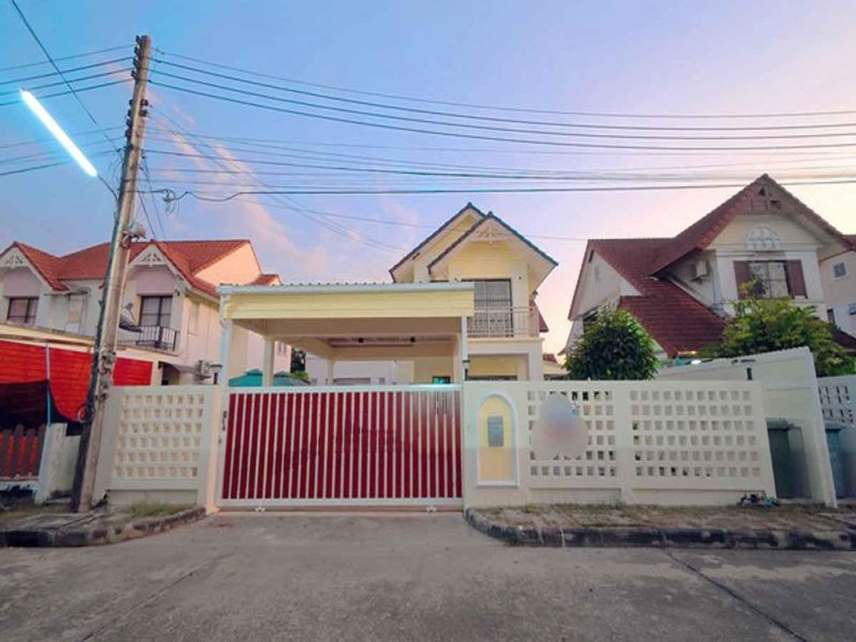 For RentHouseSriracha Laem Chabang Ban Bueng : Single house for rent in Sriracha, Nong Yai Bu | Near J-Park, Lotus, Central, convenient transportation.