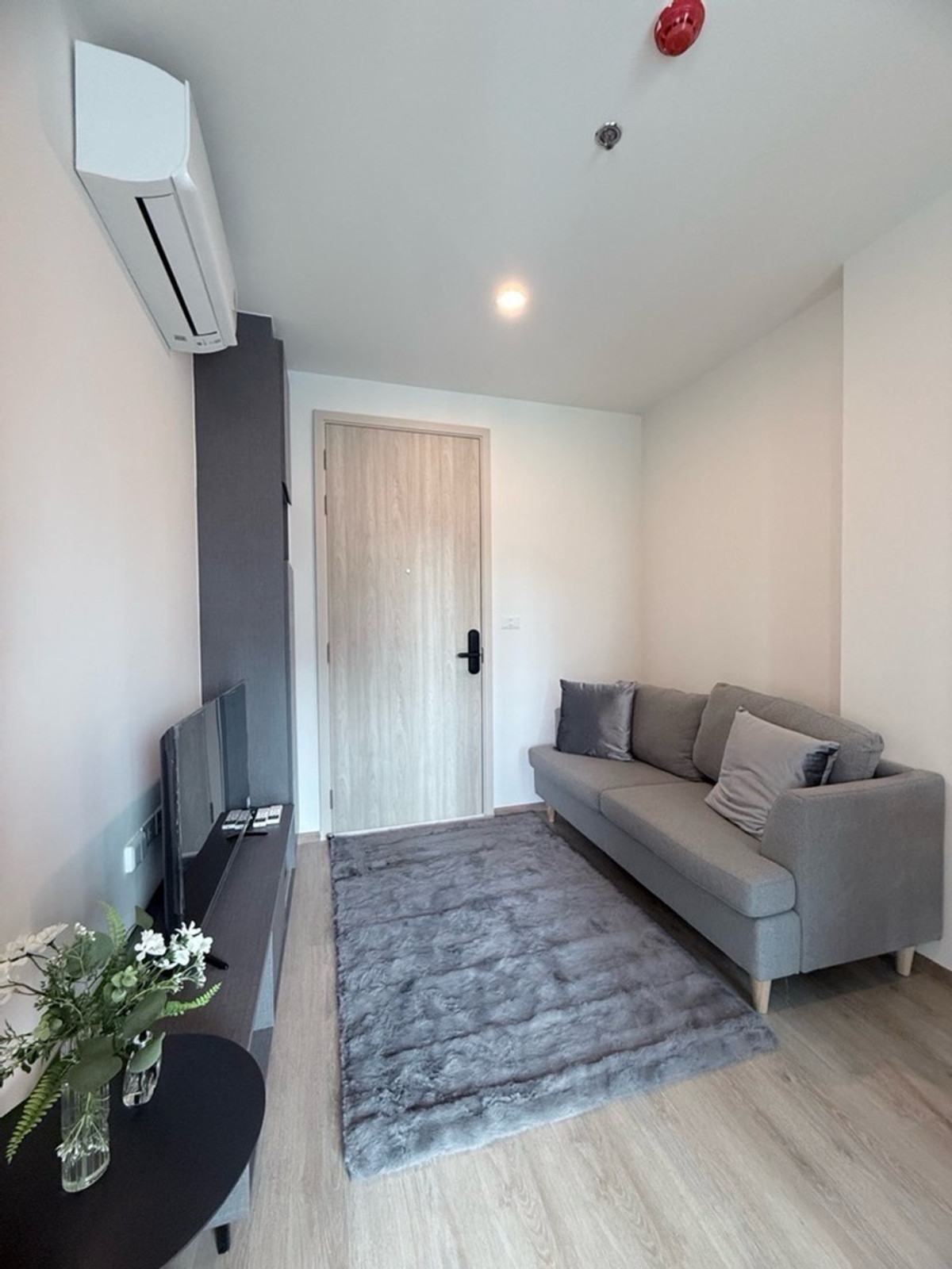 ให้เช่าคอนโดพระราม 9 เพชรบุรีตัดใหม่ RCA : 🏢 Nue District R9 👫✨ คอนโดใหม่ย่านพระราม 9 | 🚆 ใกล้ MRT เดินง่าย | 🌿 ส่วนกลางอลังการ ห้องตีกอล์ฟ • สปา • Pilates ไลฟ์สไตล์จัดเต็ม