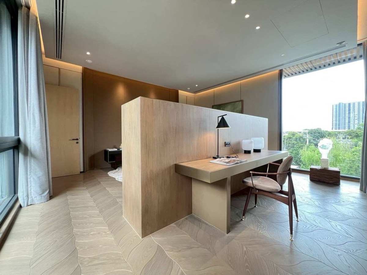 ขายบ้านบางซื่อ วงศ์สว่าง เตาปูน : บ้านเดี่ยวสุดหรู Super Ultra Luxury มีความส่วนตัวสูง
 ทำเลดีติดถนนใหญ่รัชดาภิเษก