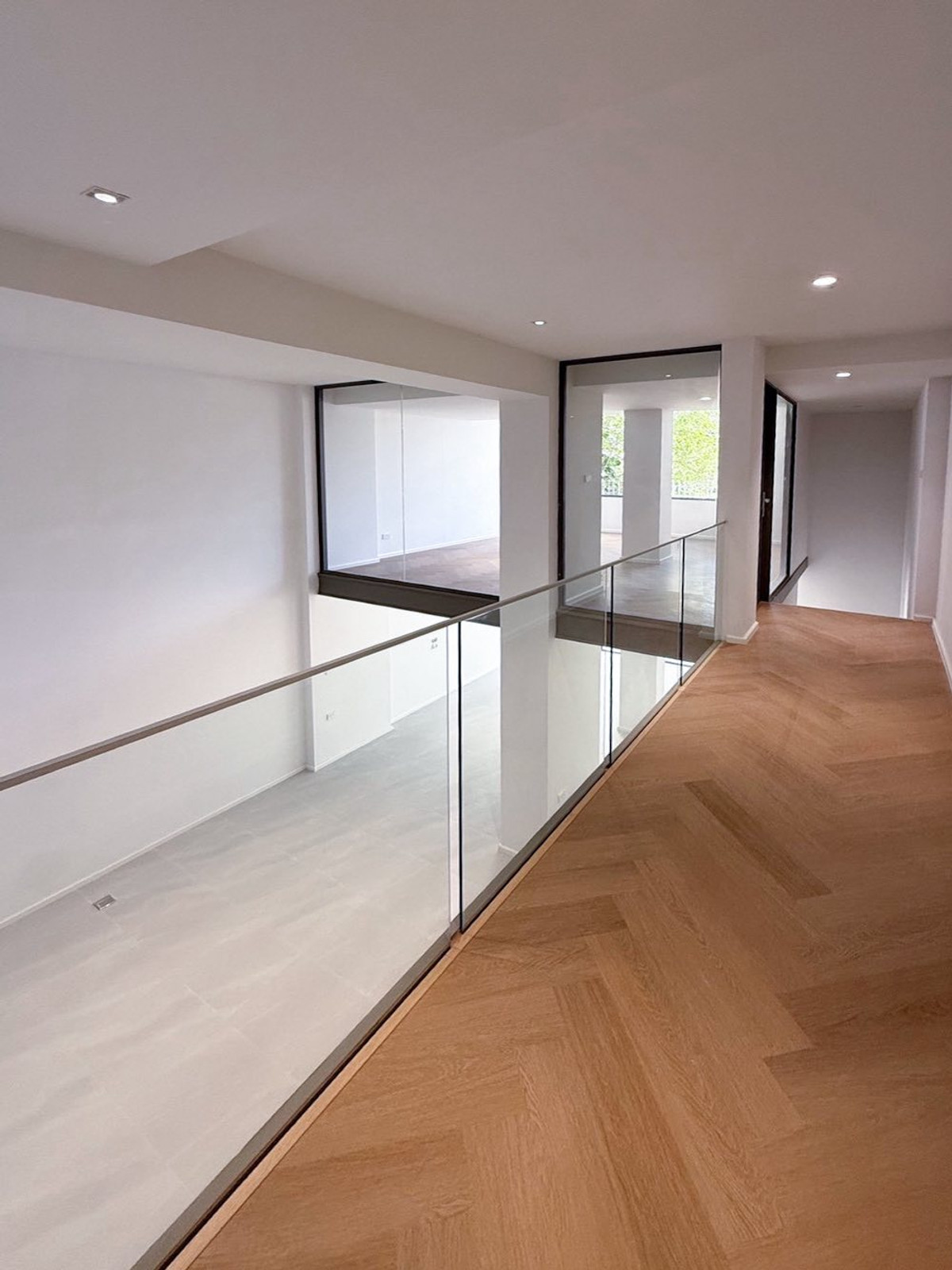 ขายโฮมออฟฟิศสุขุมวิท อโศก ทองหล่อ : ขาย Townhome / Home Office 4 ชั้นครึ่ง สวย 👉clean line  🔥 ซอยปรีดี 14 ทำเลดีมาก‼️ใกล้เอกมัยทองหล่อเพียง 5 นาที 