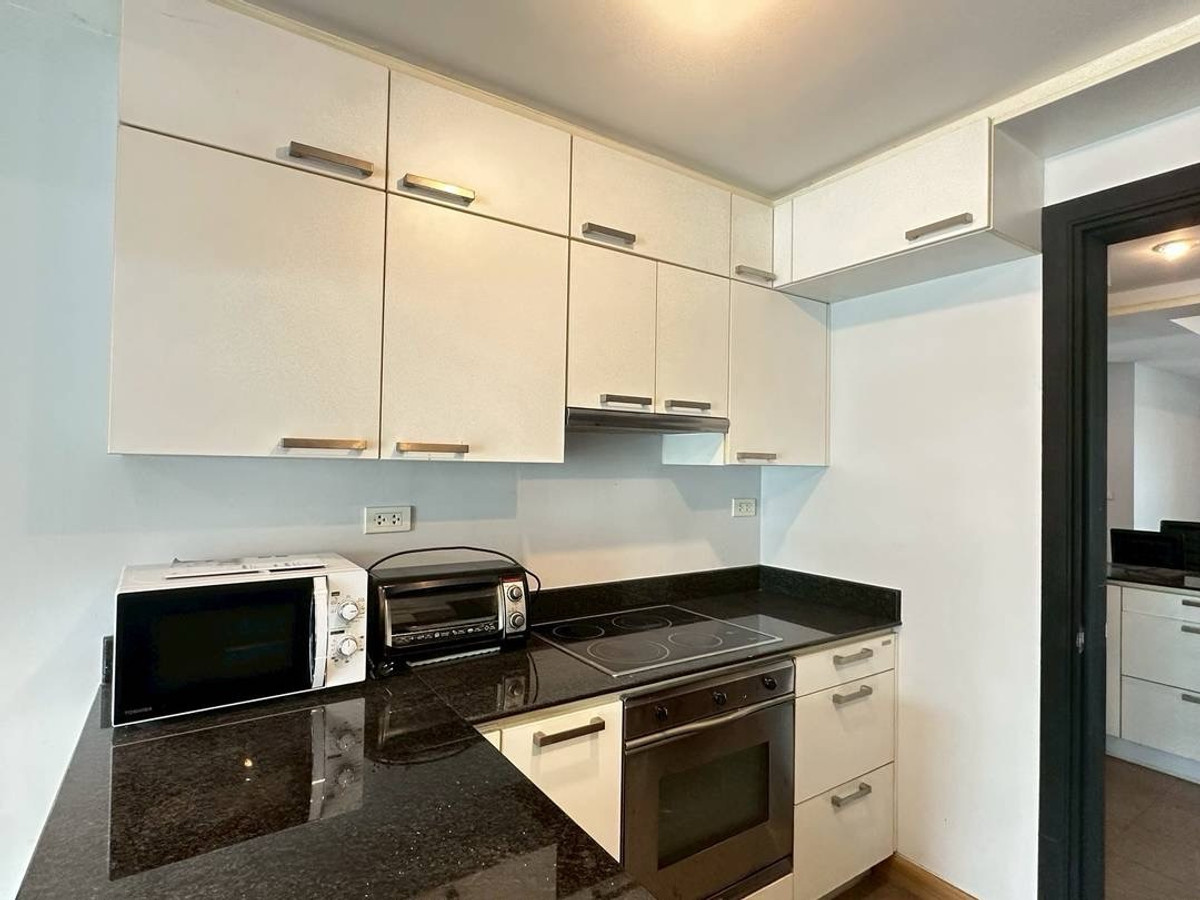 For RentCondoAri,Anusaowaree : Condo for rent, location Phahonyothin 4 (North side), Ari area, corner room, good location, doesnt block the view, fully furnished.