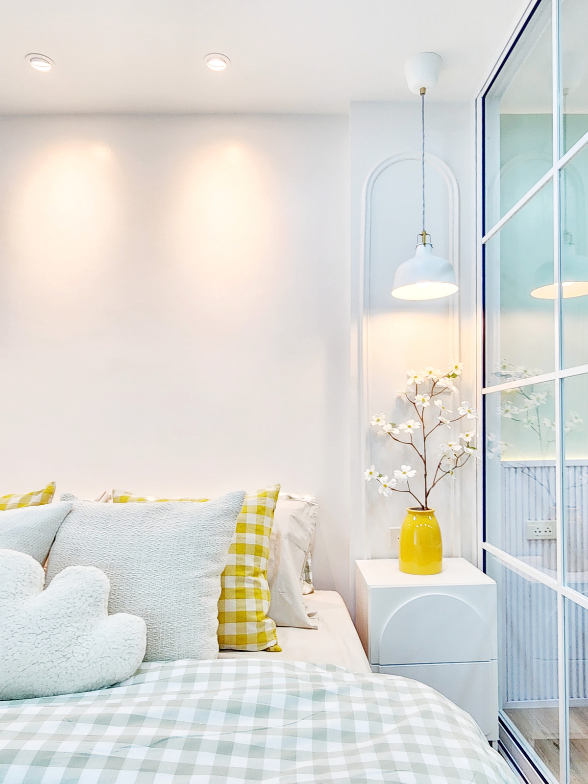 For SaleCondoBang Sue, Wong Sawang, Tao Pun : Condo in Prachachuen zone Spacious room priced in the early millions, can be rented for 7,500 baht, yield 7% / year, spacious room, separate kitchen, can enter and exit by many routes.