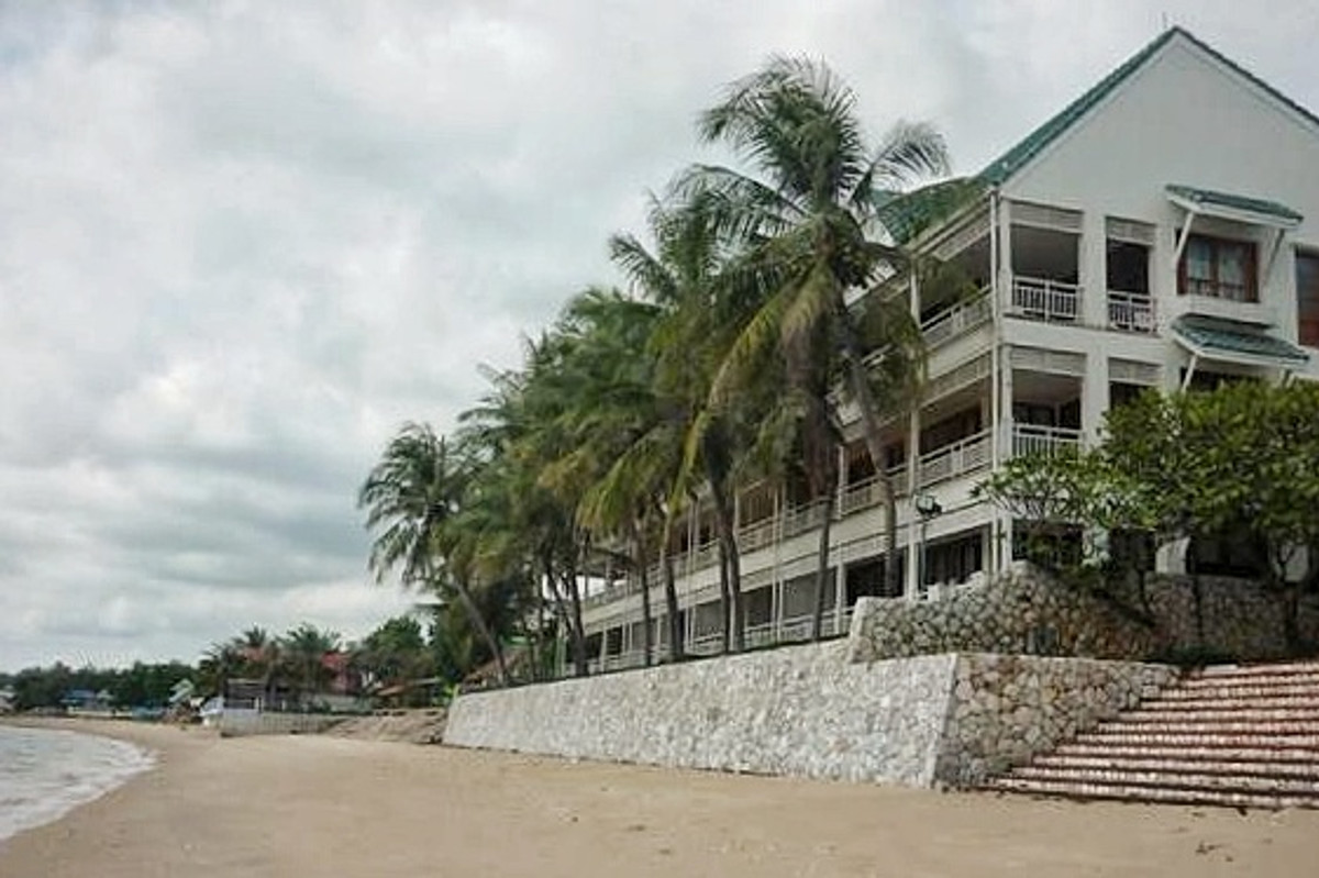 For SaleCondoCha-am Phetchaburi : 95452 - Worth the price! Vacation condo on Cha-am beach, large room, beautifully decorated, fully furnished, ready to move in, 2 bedrooms, 2 bathrooms.