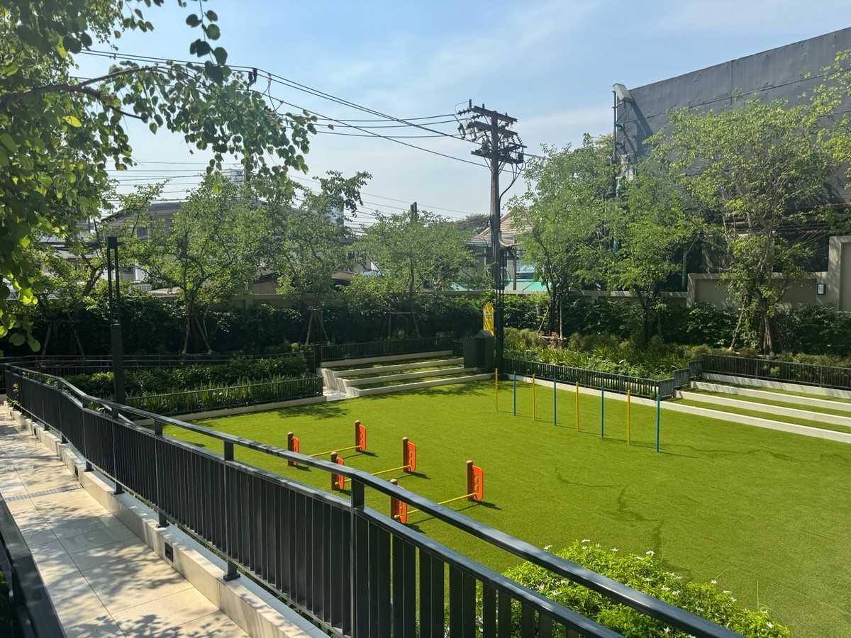 For SaleCondoLadprao, Central Ladprao : Urgent sale, special price, Metris District Ladprao, price starts at 4.18 million baht, new room, contact 0869017364.