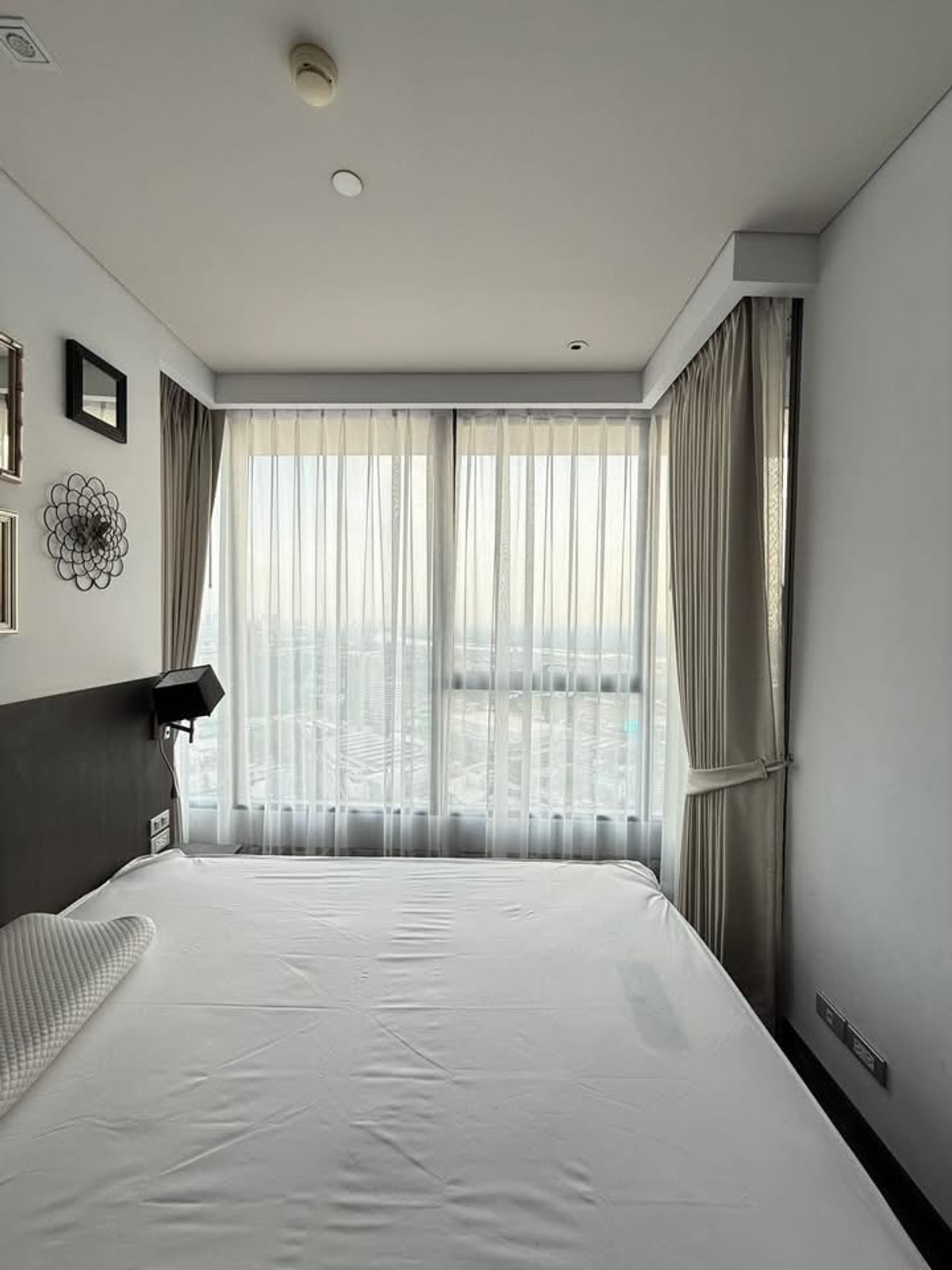 ให้เช่าคอนโดสุขุมวิท อโศก ทองหล่อ : 🏙 ให้เช่าคอนโดใจกลางเมือง The Lumpini 24 – Sukhumvit 24 ✅ ชั้นสูง วิวโค้งแม่น้ำ สวยมาก