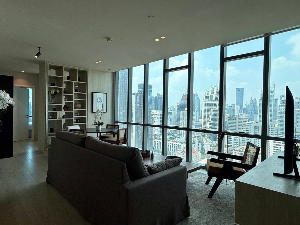 For RentCondoSukhumvit, Asoke, Thonglor : City view with amazing sunset 2 Beds condo in Asoke near Bts, Mrt, Phromphong and park
