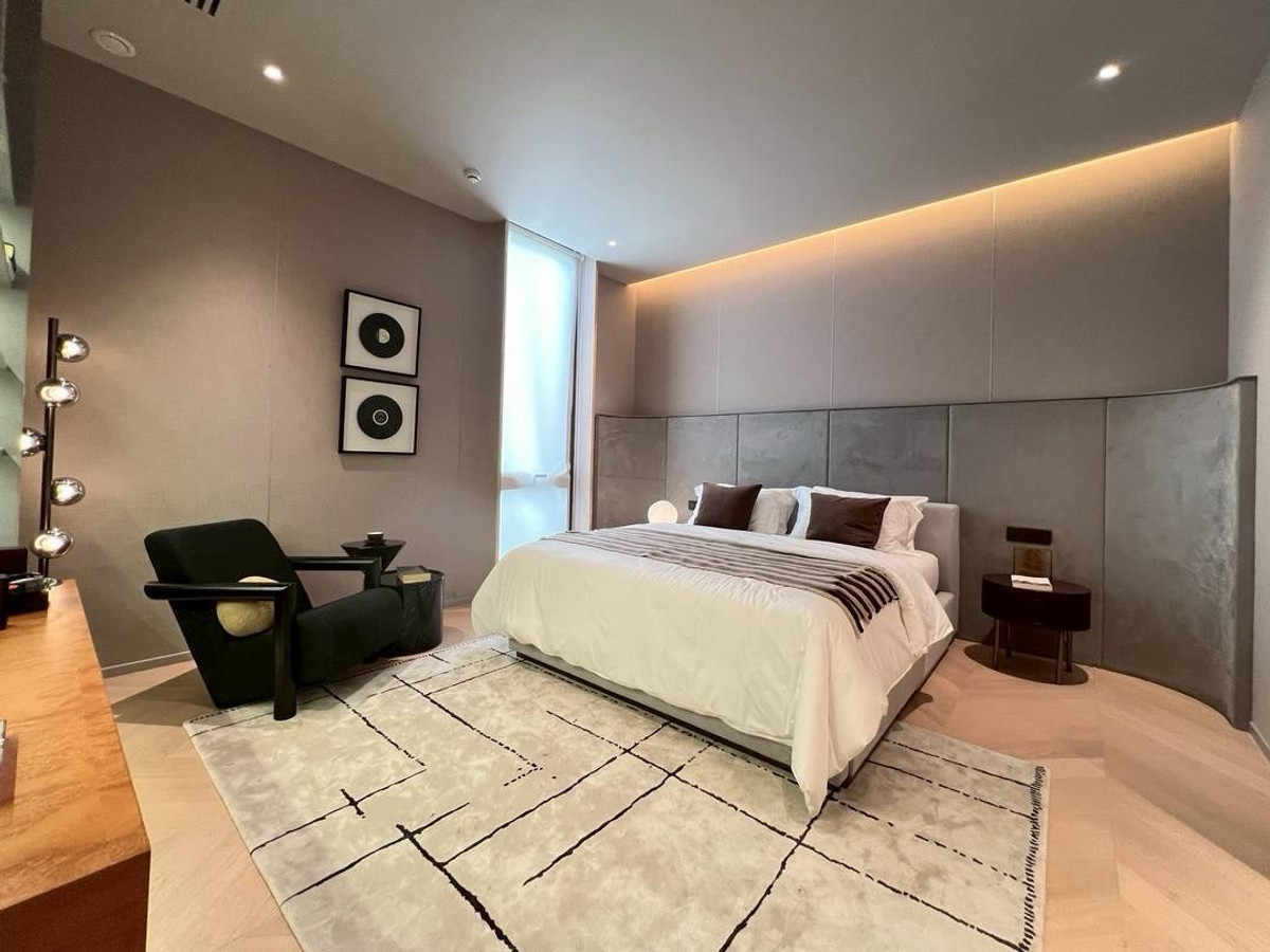 ขายบ้านบางซื่อ วงศ์สว่าง เตาปูน : บ้านเดี่ยวสุดหรู Super Ultra Luxury มีความส่วนตัวสูง
 ทำเลดีติดถนนใหญ่รัชดาภิเษก